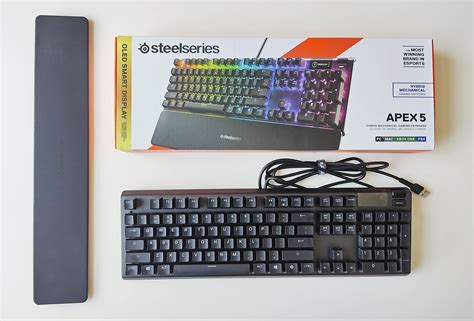 Steelseries Apex 5 Hybrid Mechanical Keyboard Review Gadgets Middle East