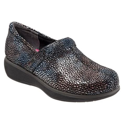 Meredith Softwalk Find Comfort Within Softwalk Womens Clogs