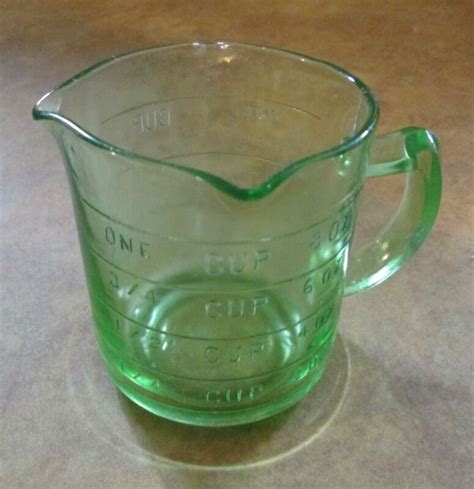 Depression Glass Green Measuring Cup 1 Cup 8 Ounces 3 Spouts