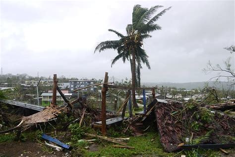 Cyclone Pam Tears Through Vanuatu Wsj