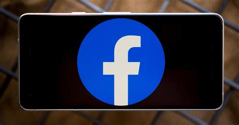Payroll Data For 29 000 Facebook Employees Stolen CNET