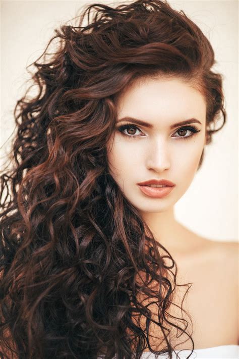 Loose Hair Hairstyles 50 Beautiful Loose Curl Hairstyles With