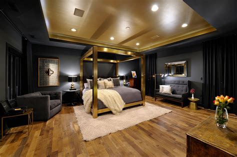 Gold accent vintage bedroom ideas. 7 Luxurious Black and Gold Bedroom Ideas to Imitate - AprylAnn