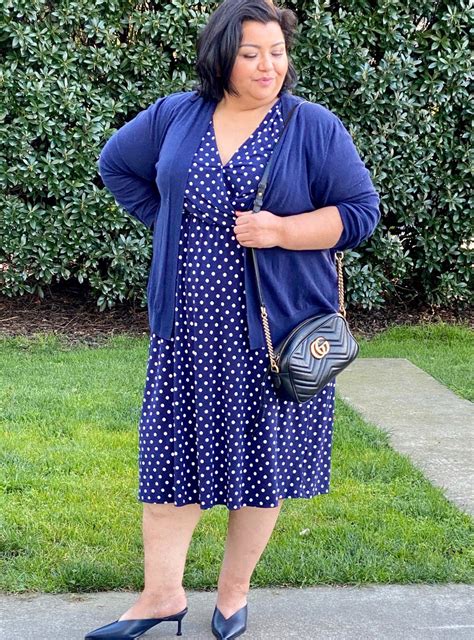 10 Tips To Instantly Look Chic Plus Size Style Over 50 Plus Size Fashion Style Plus Size