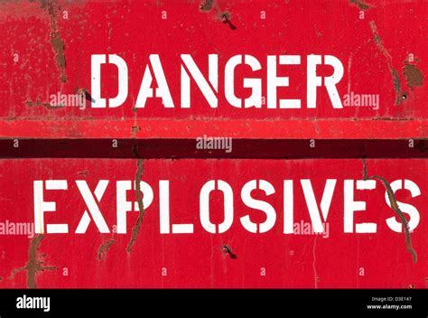 Les Tiquettes De Danger Explosifs Signes Label Rouge Photo Stock Alamy