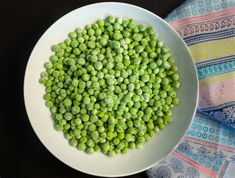 Two Ways To Cook Frozen Peas Quick Easy And Tasty