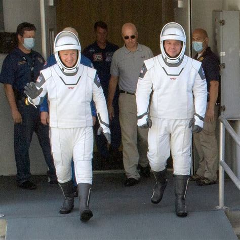 So the astronauts have put on their space suits. SpaceX suits look like something right out of a Scifi movie : Damnthatsinteresting