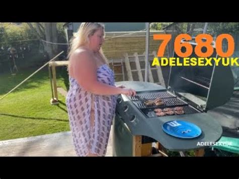 BBW ADELESEXYUK ENJOYING COOKING THE BBQ IN HER SARONG 7680 YouTube