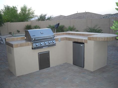 All the free kitchen island plans below have their own features so be sure to think about what you want from a kitchen island before choosing your plan. DIY BBQ Island Plans Outdoor Bbq Island Plans | Outdoor ...