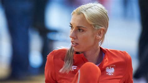 She competed in the 4 × 400 m relay at the 2012 and 2016 summer olympics as well as two world champ. Iga Baumgart-Witan na szkoleniu WOT. Sprinterka odpowiada ...