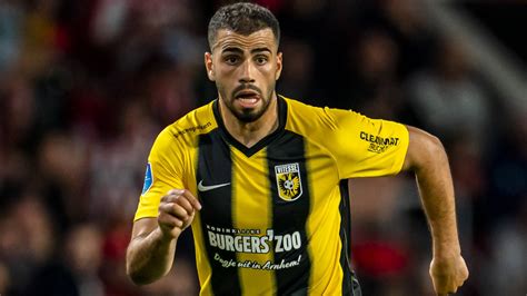 Watch this embedded streamable video. Tannane raakt geblesseerd tegen FC Utrecht | NOS