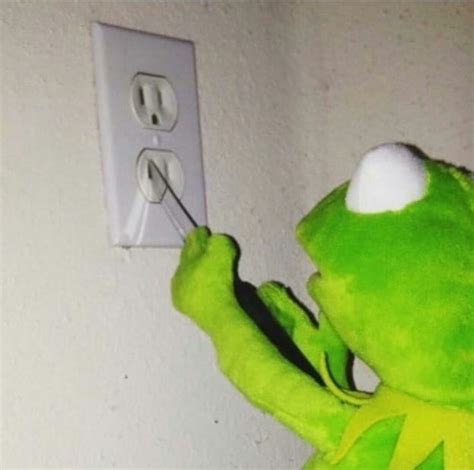 568 Best Kermit Pics Images On Pinterest Memes Humor Frogs And
