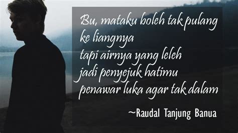 Pada suatu hari, saat jam istirahat, aku hendak pergi ke kamar kecil, tetapi aku melihat putri kecil putri bungsu habib umar bin hafidz duduk seorang diri di salah satu tangga daruzzahro sambil memegang perut, maka aku pun. Kumpulan Puisi Singkat tentang Ibu yang Menyentuh Hati ...