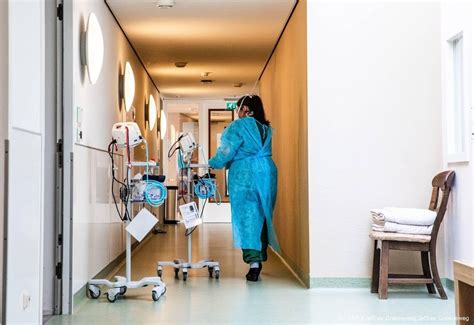Gemiddelde Ziekenhuis Behandelt Nog Drie Coronapati Nten