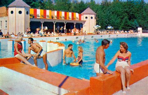 35 Amazing Postcards Capture Swimming Pools Of New York In The 1950s