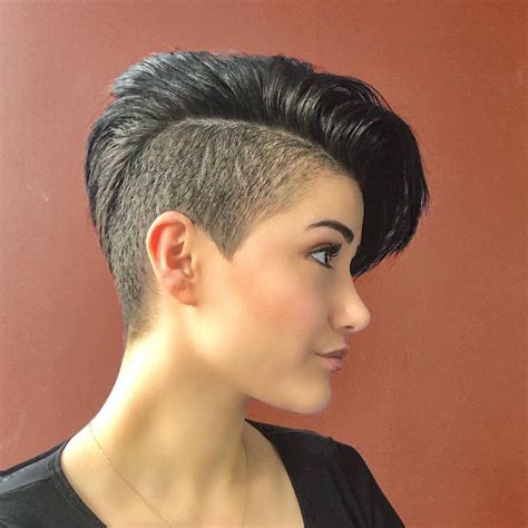 40 Stunning Short Hairstyles Of The Week 13 Of 2019 Shaved Side Haircut Side Haircut Short