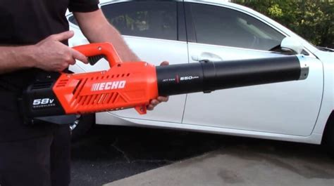 This car dryer blower is capable of expelling 92.4 cubic feet of air per minute, and you can trust it on your car's exterior thanks to the soft and flexible rubber nozzle. How To Use Car Dryer Blower in 2021 - Akt in Motion