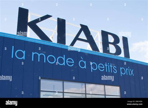 Bordeaux Aquitaine France 12 12 2019 Kiabi Logo Sign On Store