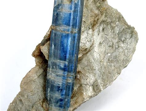 Kyanite Mineral Information Data And Localities