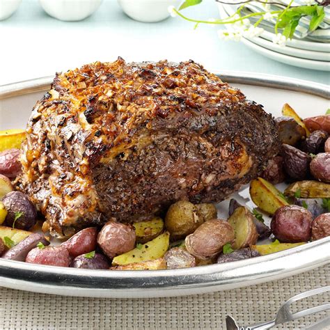 Make sure all of your guests are seated and all of the side side dishes are laid out. Garlic 'n' Pepper Prime Rib Recipe | Taste of Home