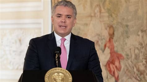 El presidente iván duque pidió este miércoles a la sociedad ser clara y perseverante en el rechazo a los bloqueos y resaltó la importancia de reivindicar derechos mediante la protesta pacífica sin acudir a las vías de hecho. ¿Qué dijo el presidente Iván Duque sobre sus dos años de ...