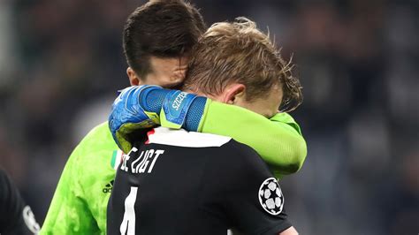 Babası maciej szczesny de eski bir kalecidir. Juventus | Juventus : Szczęsny s'enflamme pour De Ligt