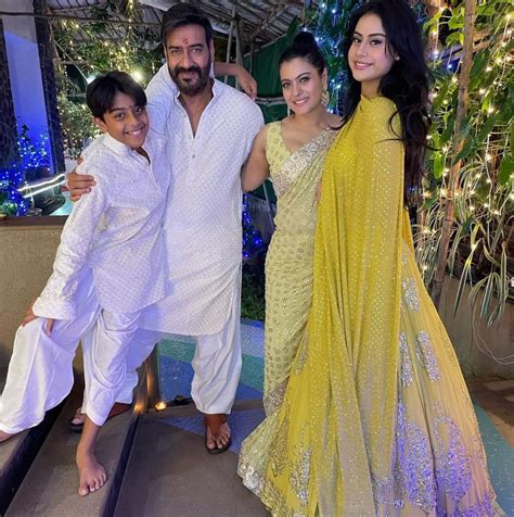 Kajol With Her Husband Ajay Devgan And Daughter Nysa Devgan K4 Fashion