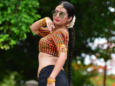 Vanitha vijaykumar, preetha vijayakumar, arun vijay parents: Raasi HQ Wallpapers | Raasi Wallpapers - 38318 - Filmibeat ...