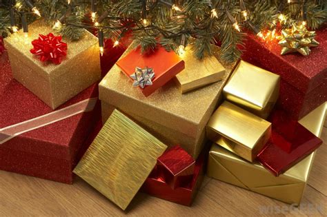 Traditional christmas present may be a homemade cake or a bottle of wine but today a lot of option is available to be used as a christmas present. How do I Figure out How Many Strings of Christmas Lights I ...