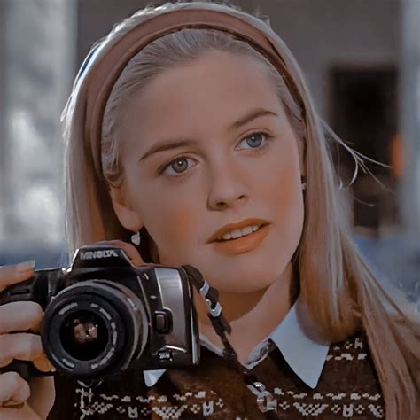 𝘾𝙝𝙚𝙧 𝙃𝙤𝙧𝙤𝙬𝙞𝙩𝙯 In 2022 Cher Horowitz Clueless Movies And Tv Shows
