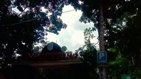 Lombok mengalami transformasi yang sangat cepat dalam hal pariwisata. Air terjun Benang Kelambu, Lombok Tengah, NTB - YouTube