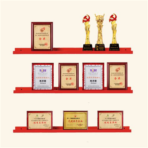 Jul 24, 2021 · 獎牌榜並列12名 領先一票體育大國 記者路皓惟／綜合報導 儘管台灣射箭混雙、射擊、跆拳道沒能如預期開出獎牌，但「柔道男神」楊勇緯在24日男子60公斤量級摘銀，為台灣勇奪首面獎牌，讓台灣目前以1銀成績，在獎牌榜排名並列第12。 2021 獎牌展示牆 人氣熱賣榜推薦 - 淘寶海外