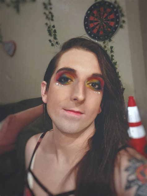 1 month into hrt still feeling very dysphoric but playing with makeup is definitely helping