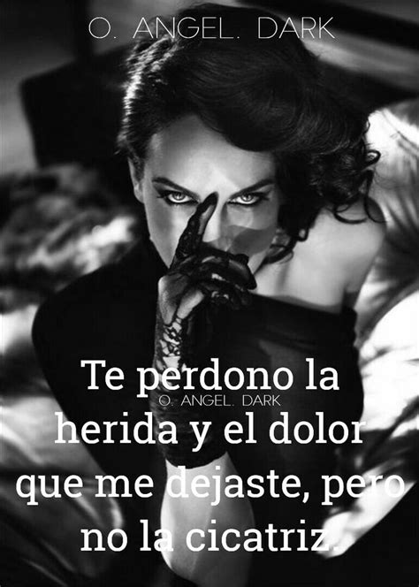 A Woman With Her Hand On Her Face And The Words In Spanish Above Her Head