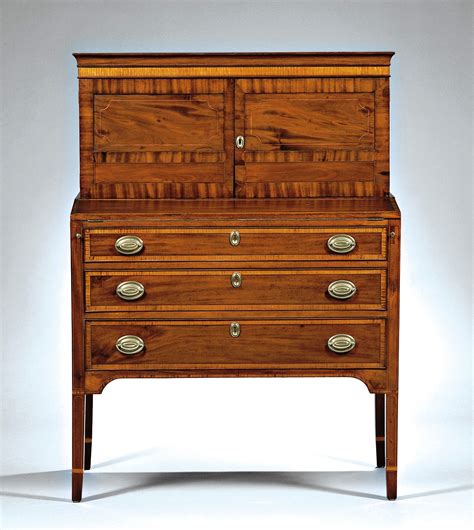 American furniture makers began to break away from things english, and took inspiration from neoclassical, grecian style of french designers of the french empire period. Collecting Federal Furniture: A Unique Style that Mirrors ...