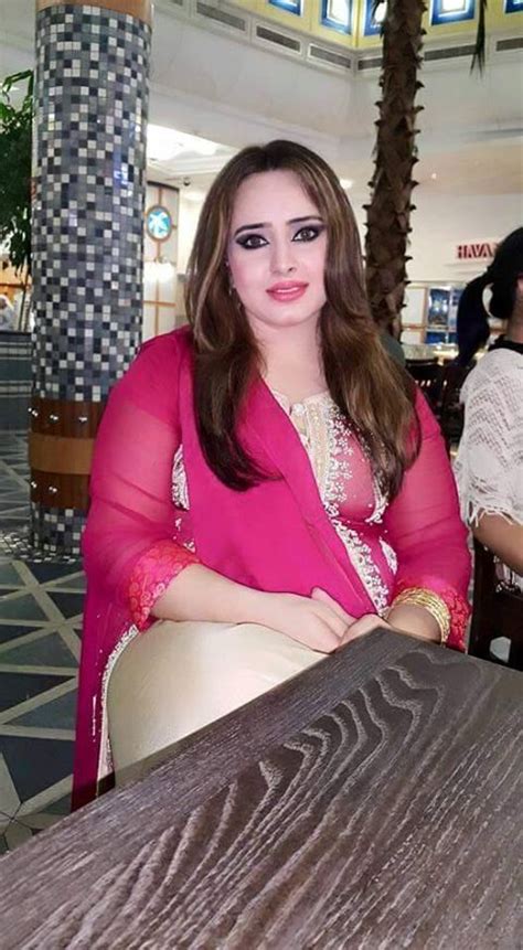 Nadia Gul New Pictures 2017