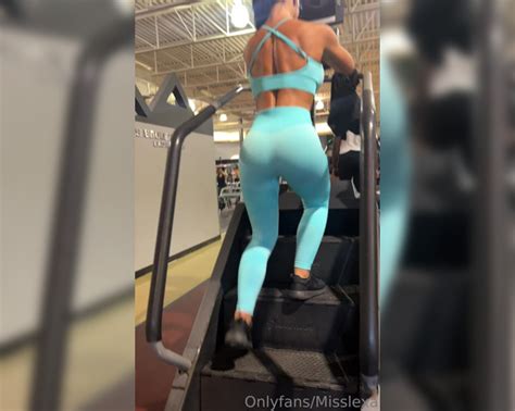 Watch Online Miss Lexa Aka Misslexa Stair Master At The Gym Showing