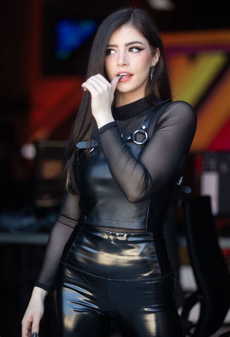 Chrissy Costanza On Twitter Sexy Leather Outfits Chrissy Costanza Sexy Outfits