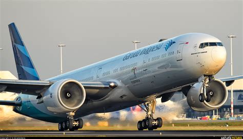 Pk Gic Garuda Indonesia Boeing 777 300er At Amsterdam Schiphol Photo Id 801988 Airplane
