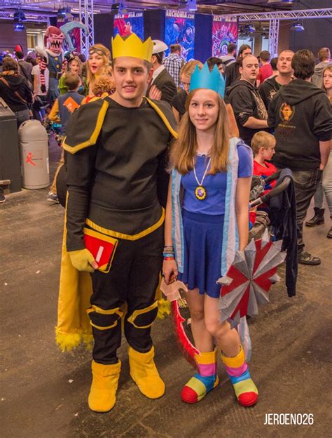 I Went To A Cosplay Event Dressed Up As My Runescape Character And