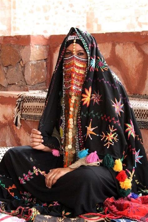 bedouin woman of sinai bedouin woman traditional dresses face veils