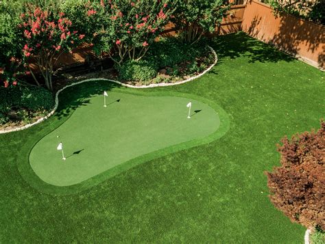 With over 500 installations and growing, there is no limit to the type of golf green home green advantage can install on your property. Residential Putting Greens - Wintergreen Synthetic Grass