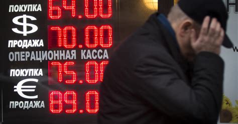 Fast Moving Russian Economic Collapse Causing Panic Cbs News