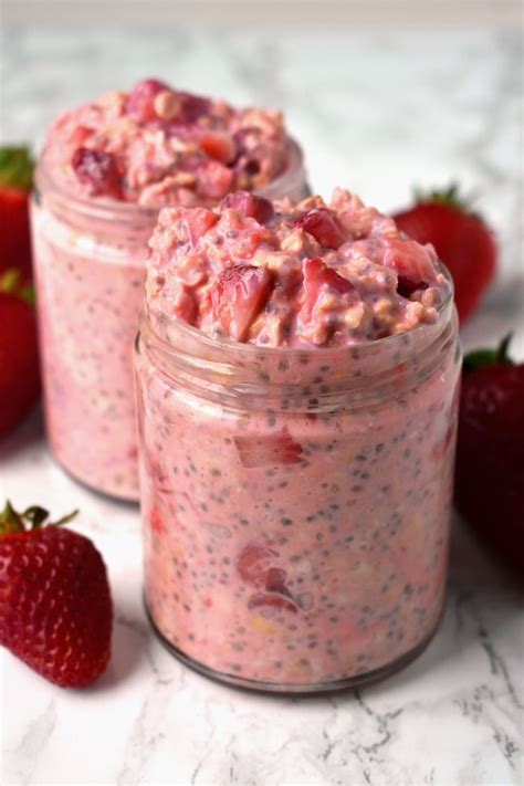 Also, for a change have switched the fruit or added either nuts or coconut instead of chia seeds, used regular milk instead of almond milk and garnished with toasted slivered almond or whatever i had on hand and always. Strawberries and Cream Overnight Oats | Healthy filling ...