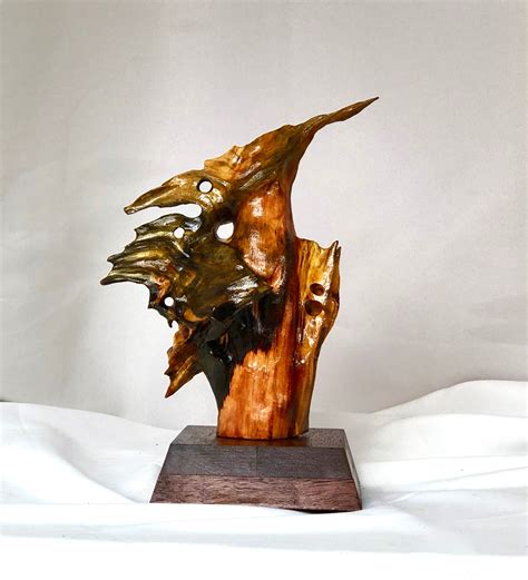 Kiwi Cedar Wood Sculpture 102