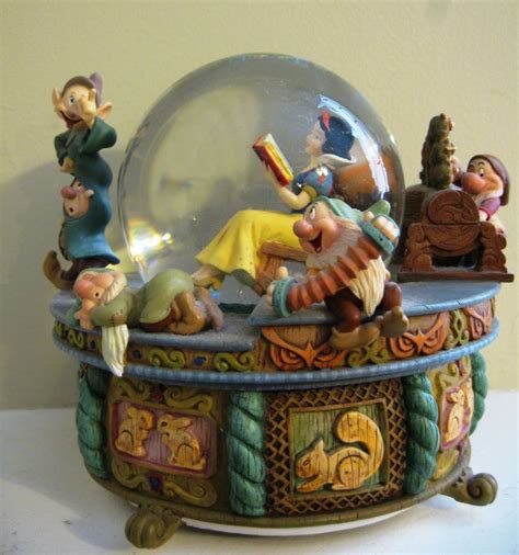 Disney Vintage Snow White Snow Globe Mint Rare Snow Globes Disney