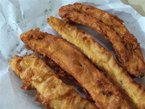 Dapet kiriman pisang tanduk mateng pohon. Pisang Goreng Tanduk Mpo Nur, Manggarai - Lengkap: Menu ...