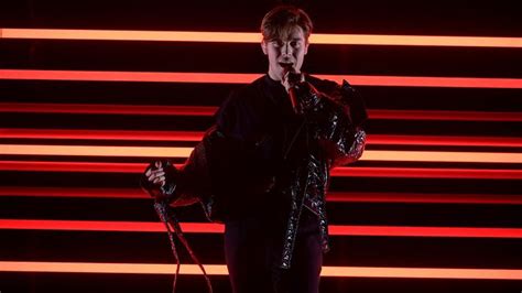 The song won melodifestivalen 2018, and made it to the final from the first semifinal. UKMIX • View topic - Benjamin Ingrosso - Dance You Off ...