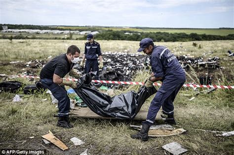 video captures moment mh17 victims fall from the sky in ukraine daily mail online