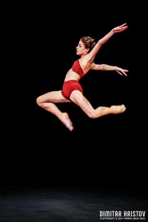 Modern Style Ballet Dancer Jumping 54ka Photo Blog